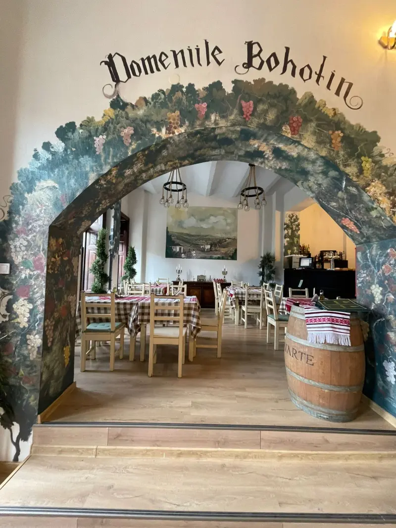 Restaurant nuntă Botoșani – La Ceaun